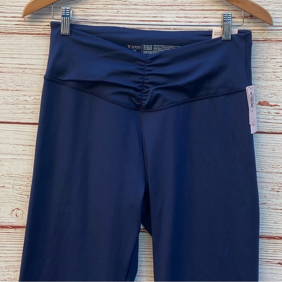 NWT Victoria’s Secret On Point Cloud Rouched Bootcut Leggings in Navy Sz… - Picture 3 of 15